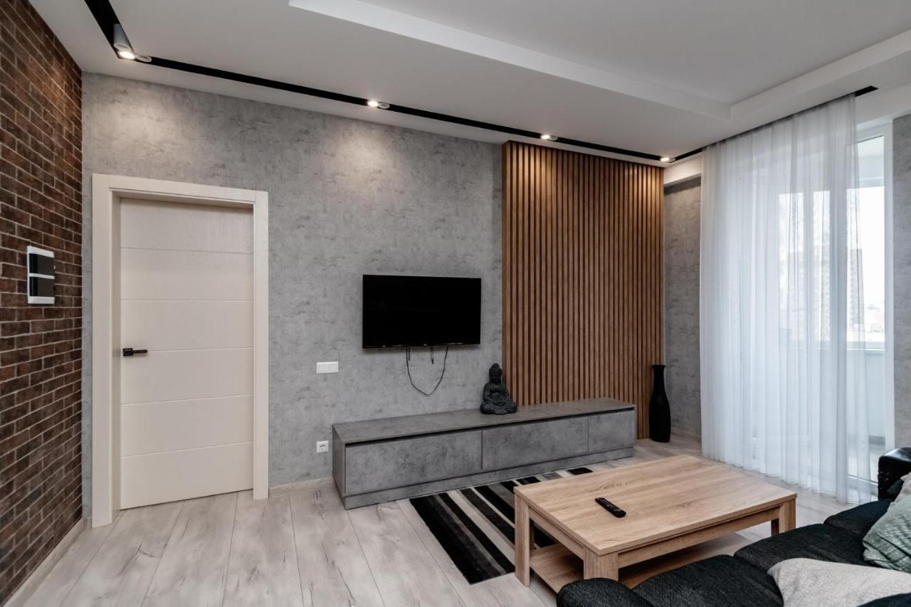 Diplomat The Best Ultra Central Apartaments キシナウ エクステリア 写真