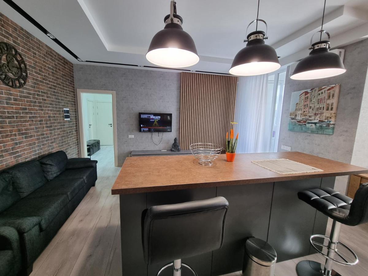 Diplomat The Best Ultra Central Apartaments キシナウ エクステリア 写真