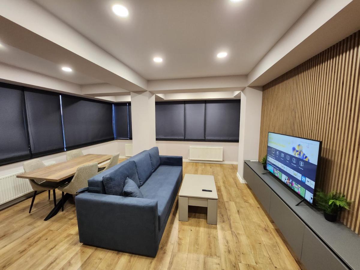 Diplomat The Best Ultra Central Apartaments キシナウ エクステリア 写真